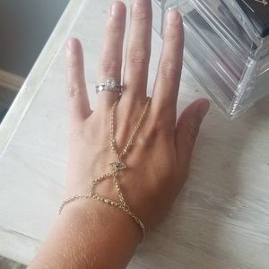 Kendra Scott Claire Hand Chain - Gold
